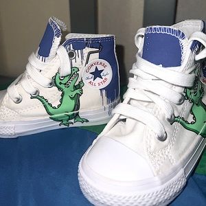 Authentic limited edition Toddler Converse 💚